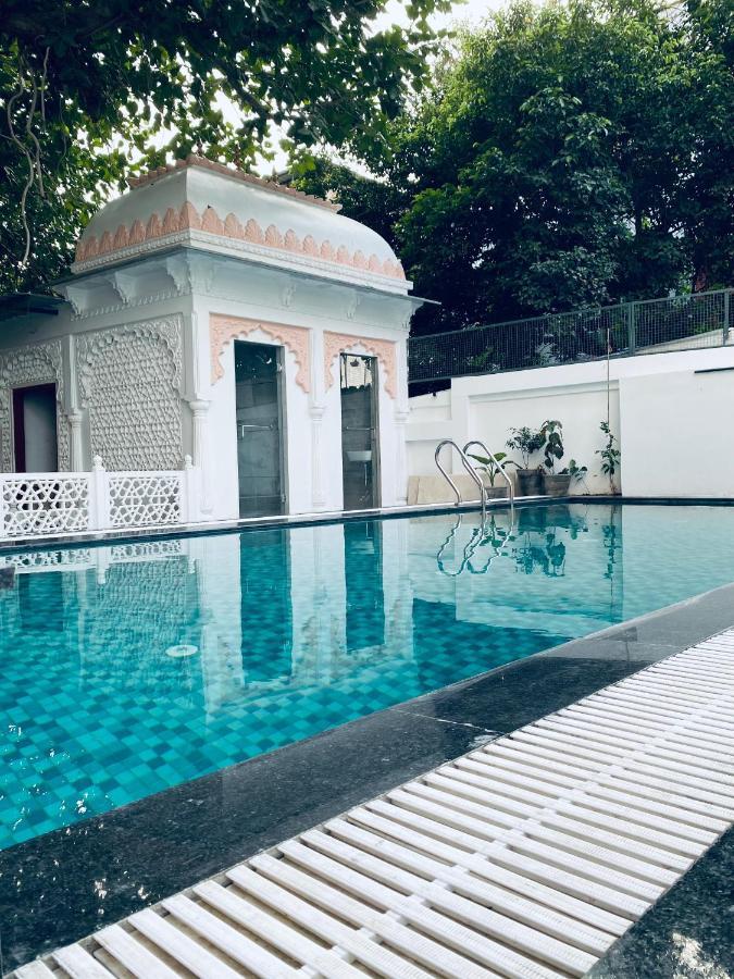 The Experience Resort-Lake Facing Udaipur Bagian luar foto