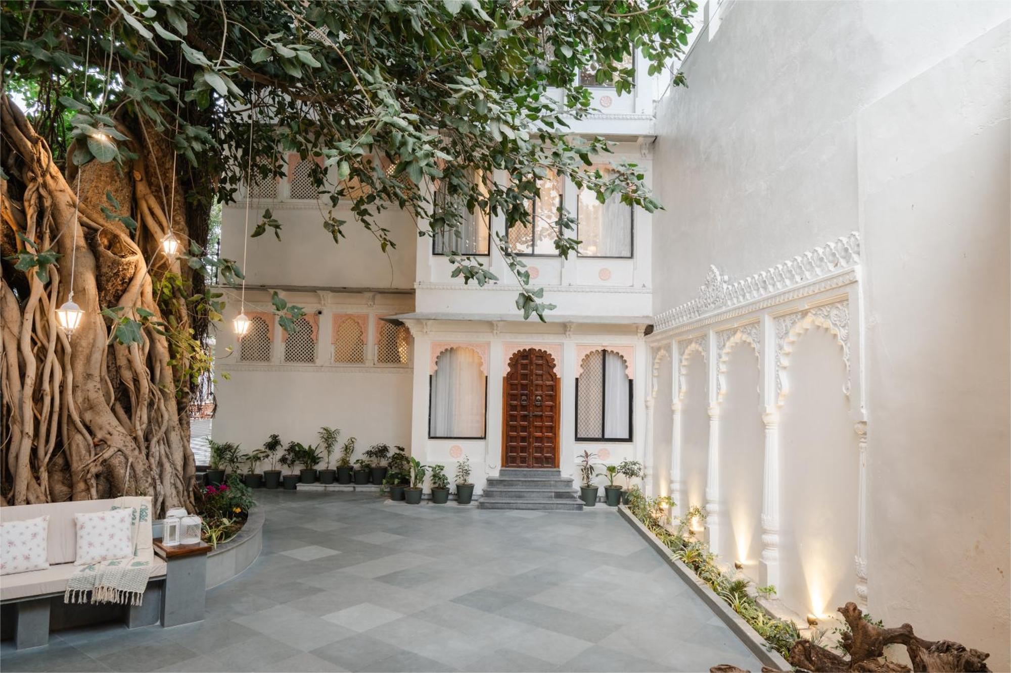 The Experience Resort-Lake Facing Udaipur Bagian luar foto